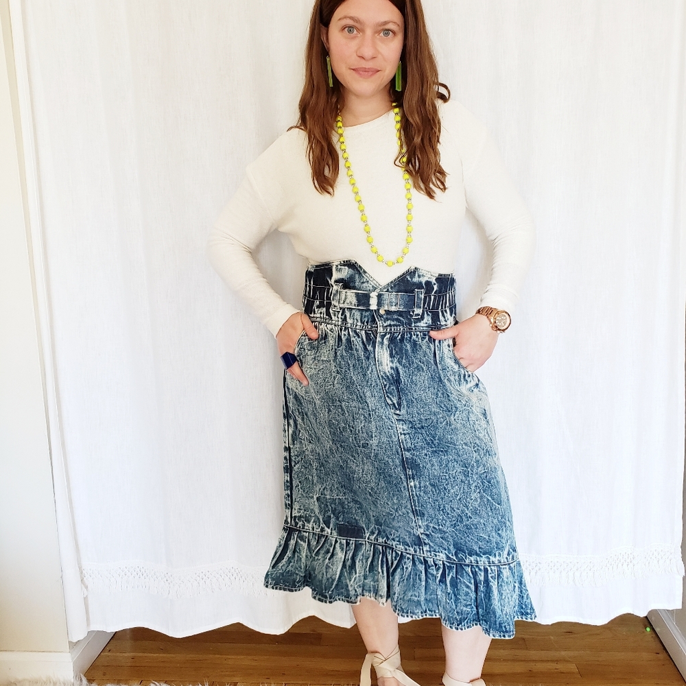Vintage acid wash denim Jean skirt ruffles belt